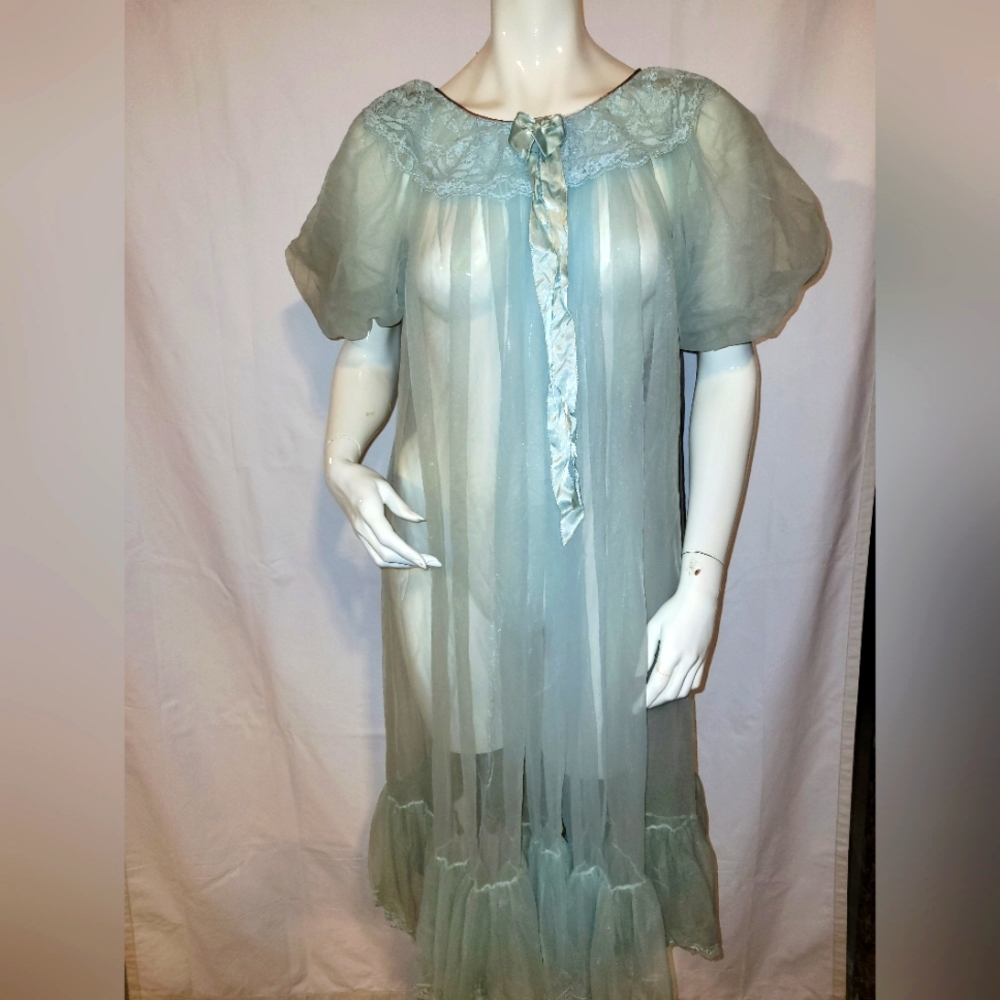 Vintage Sheer Peignoir Robe Large
